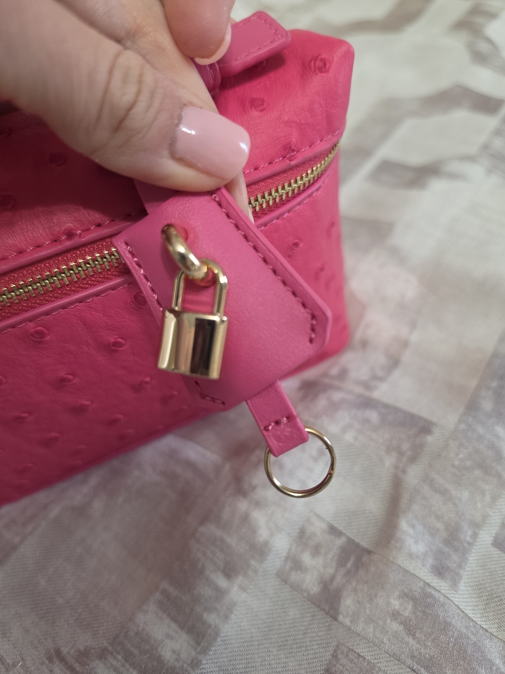 SHEIN Hot Pink Ostrich-Texture Mini Top Handle Bag with Gold Hardware - Picture 7 of 9